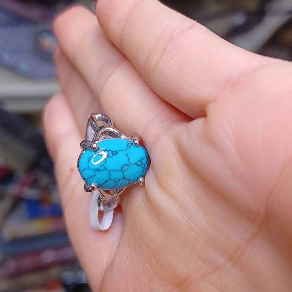 New silver aqua ring size 7